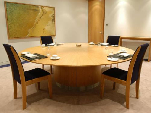 Rolls Royce Meeting Rooms