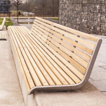 Port wood parkbench with backrest fixed to wall