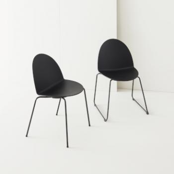 Segis Camel chairs black