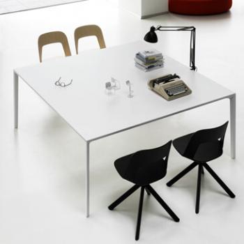 Add T meeting table in white with surrounding chairs