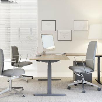 Skala height adjustable desk in executive format