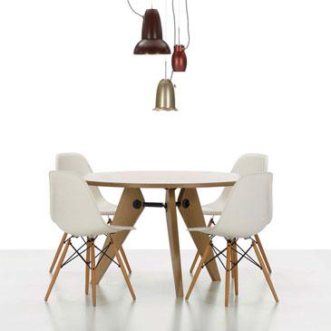 DSW Eames Plastic Chair