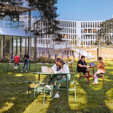 Bolder outdoor working