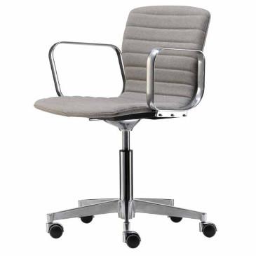 Butterfly swivel chair