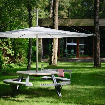 Gargantua Outdoor table system