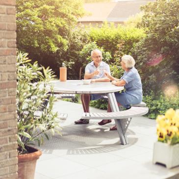 Gargantua Outdoor table system