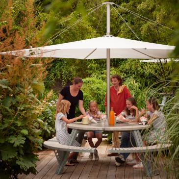 Gargantua Outdoor table system