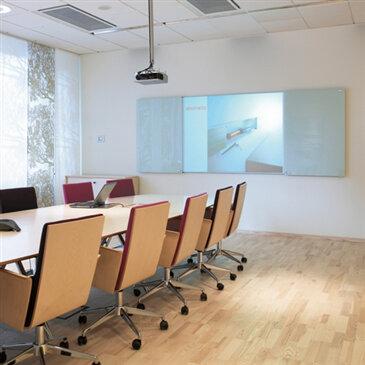 Messenger conference cabinet