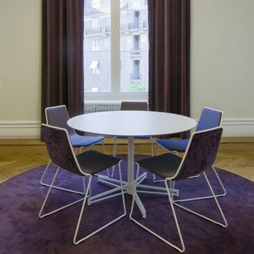 Speed conference chair