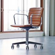 Butterfly swivel chair